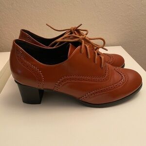 Dema brown Oxford heel bootie